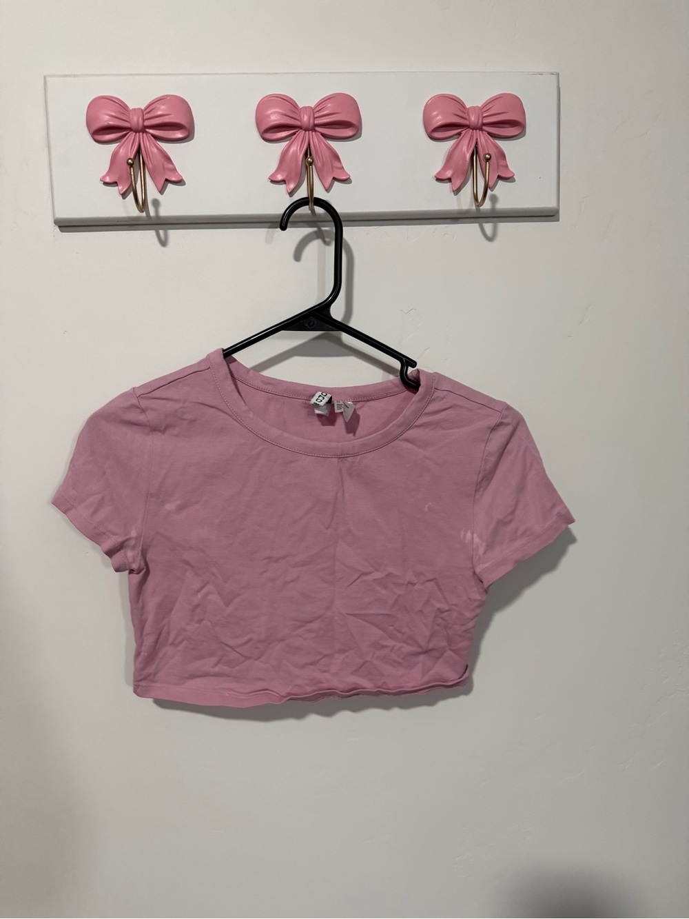 H&M Pink Short Sleeve Cropped Tee